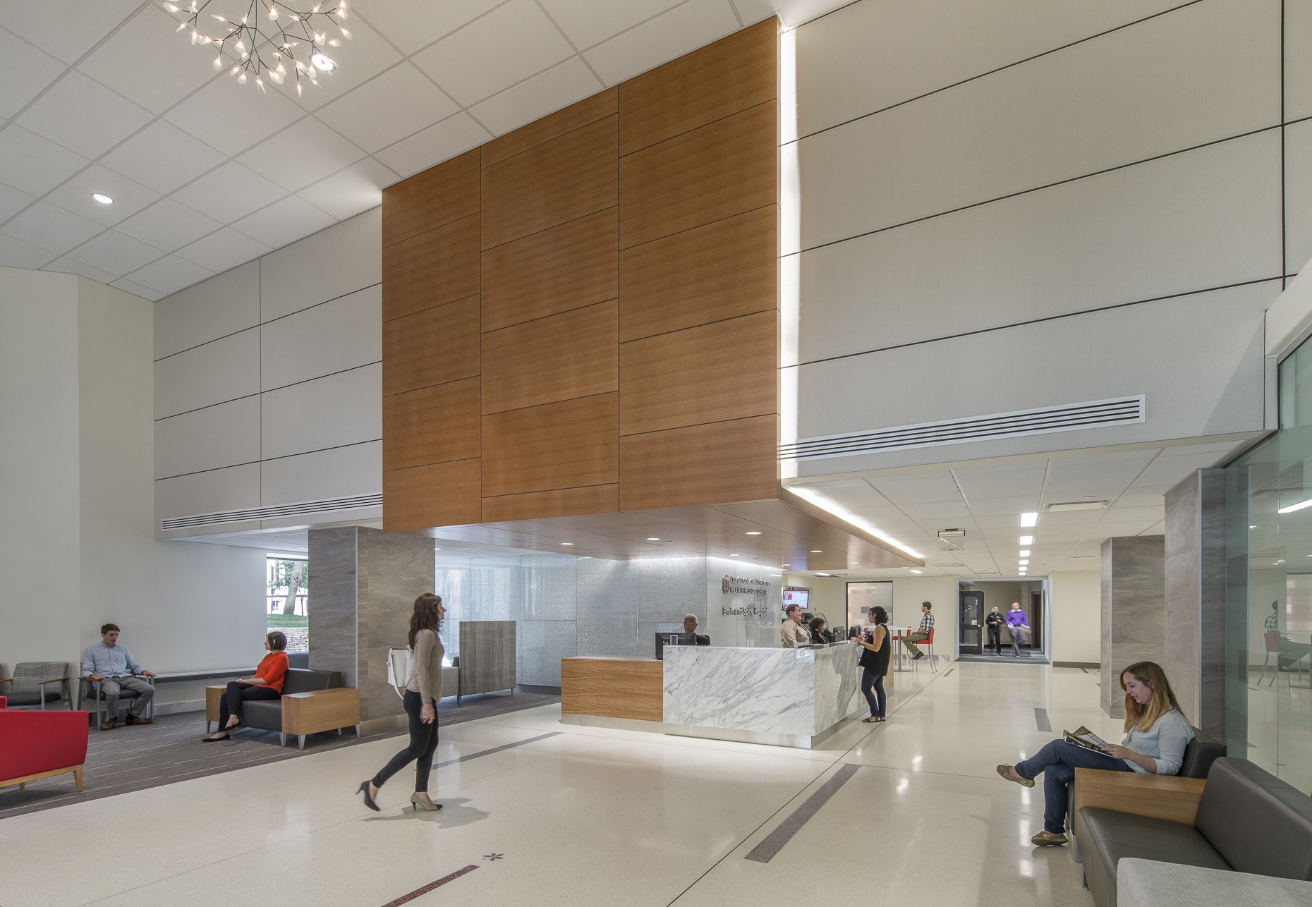 OSUWMC Brain & Spine Hospital by DesignGroup photographed by Brad