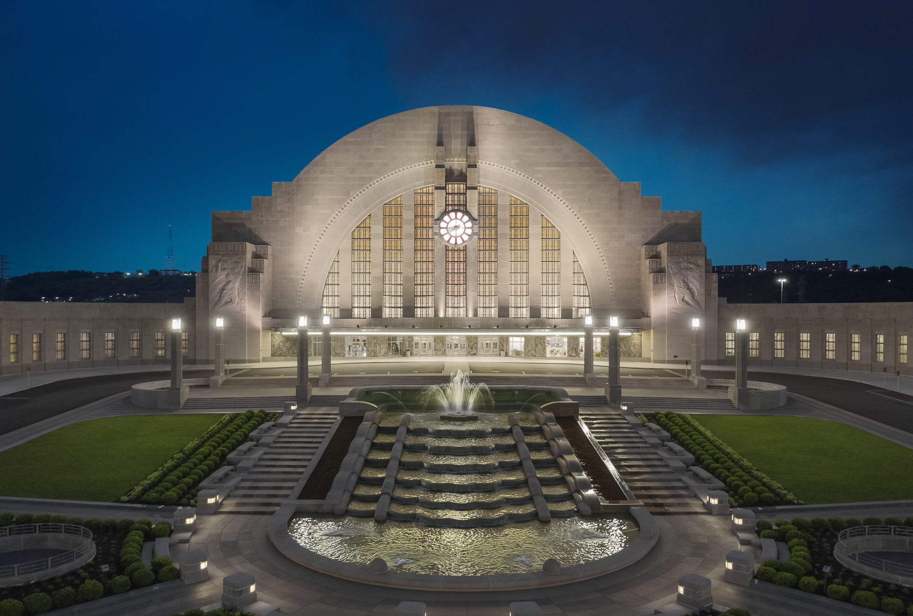 Cincinnati Museum Center at Union Terminal by GBBN photographed by Brad Feinknopf based in Columbus, Ohio