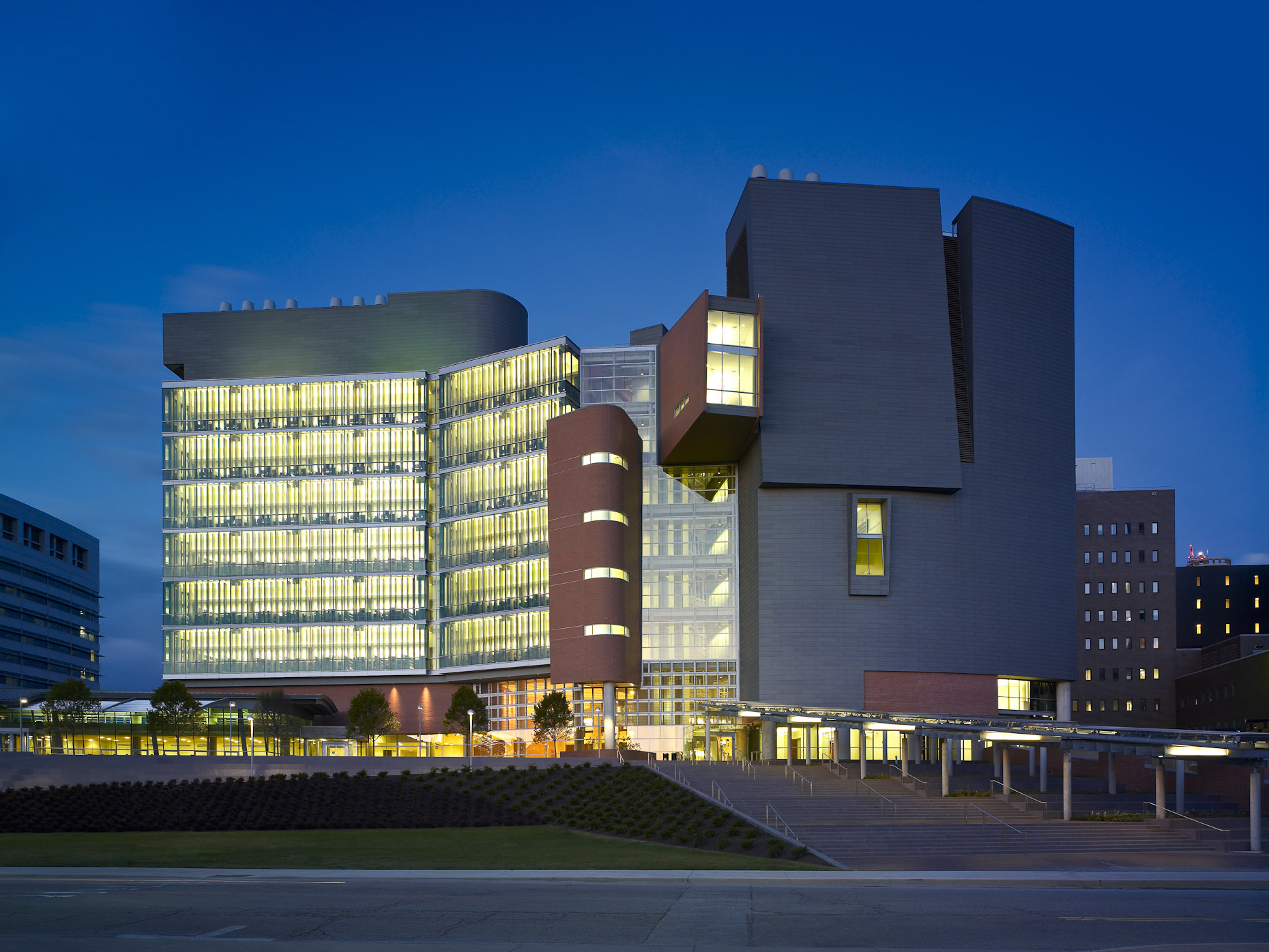 UC Medical Center CARE Crowley Building by Studios Architecture ...