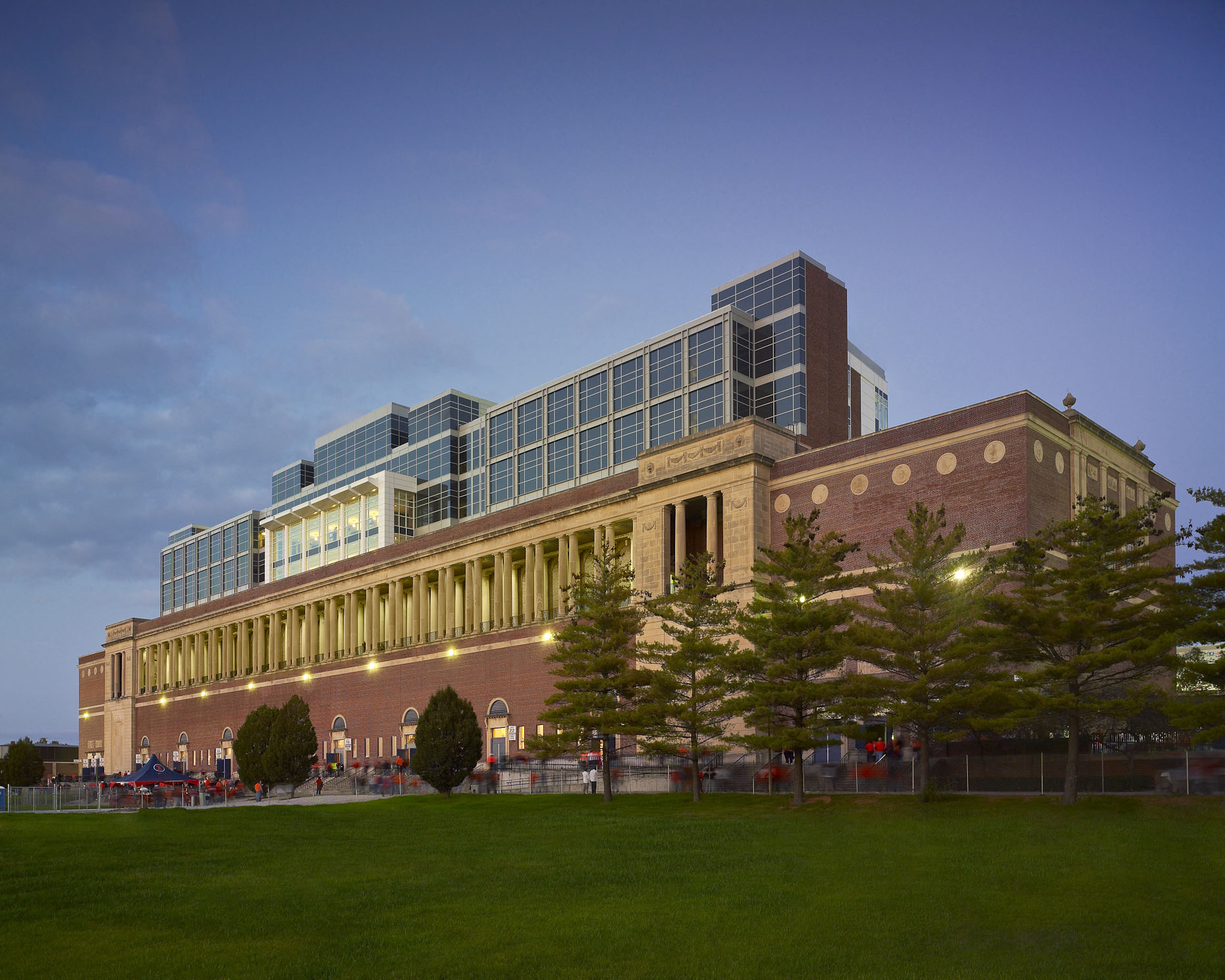 Denver Broncos Stadium Team Store by HNTB photographed by BRad Feinknopf  based in Columbus, Ohio