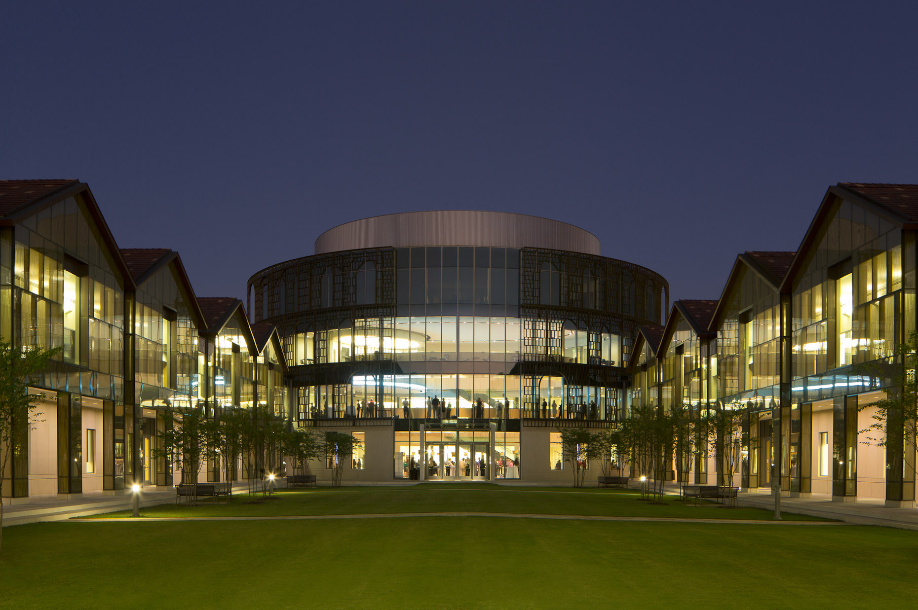 E.J. Ourso College of Business at Louisiana State University by Ikon.5 Architects photographed by Brad Feinknopf based in Columbus, Ohio