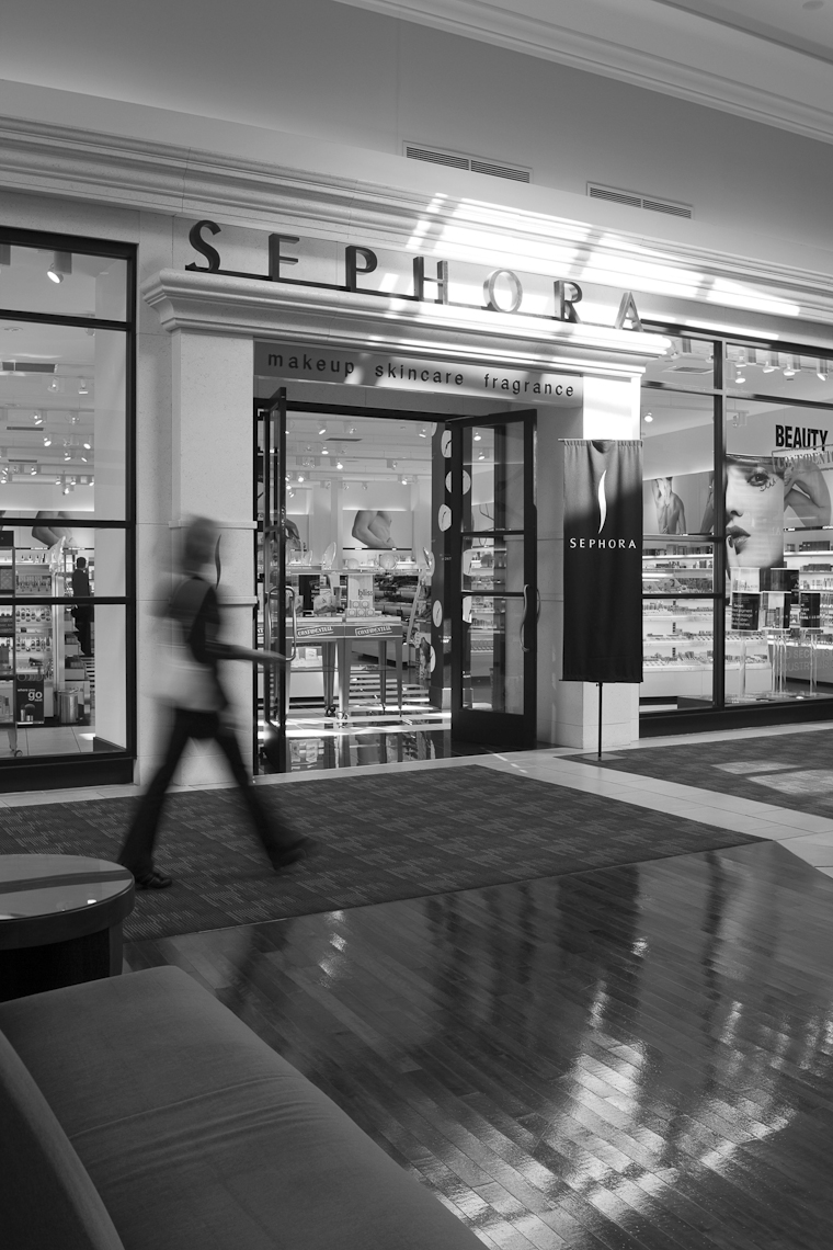 Sephora at Polaris Fashion Place for Glimcher Realty Trust photographed by Brad Feinknopf based in Columbus, Ohio