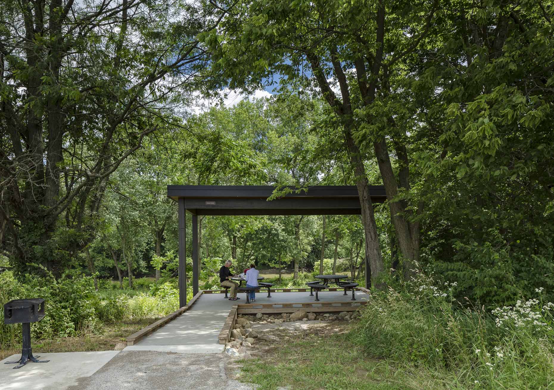 Scioto Grove Metro Park Shelter Houses by WSA Studio photographed by