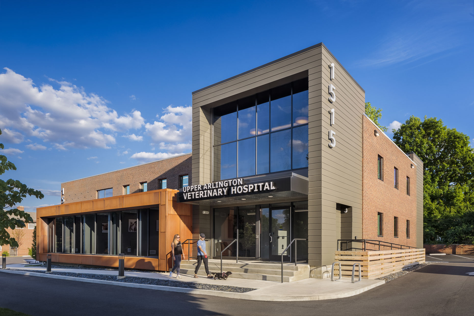 Upper Arlington Veterinary Hospital by Gunzelman Architecture + Interiors photographed by Lauren K Davis based in Columbus, Ohio