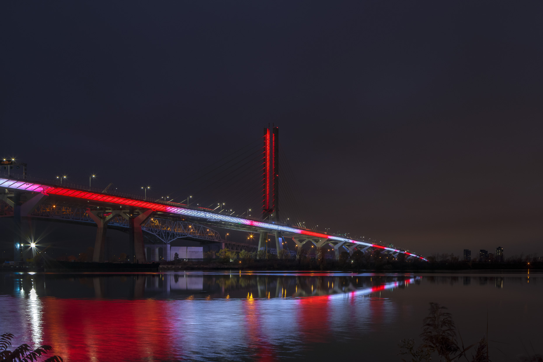 Pont Samuel-De Champlain by HLB Lighting Design photographed by Lauren K Davis based in Columbus, Ohio